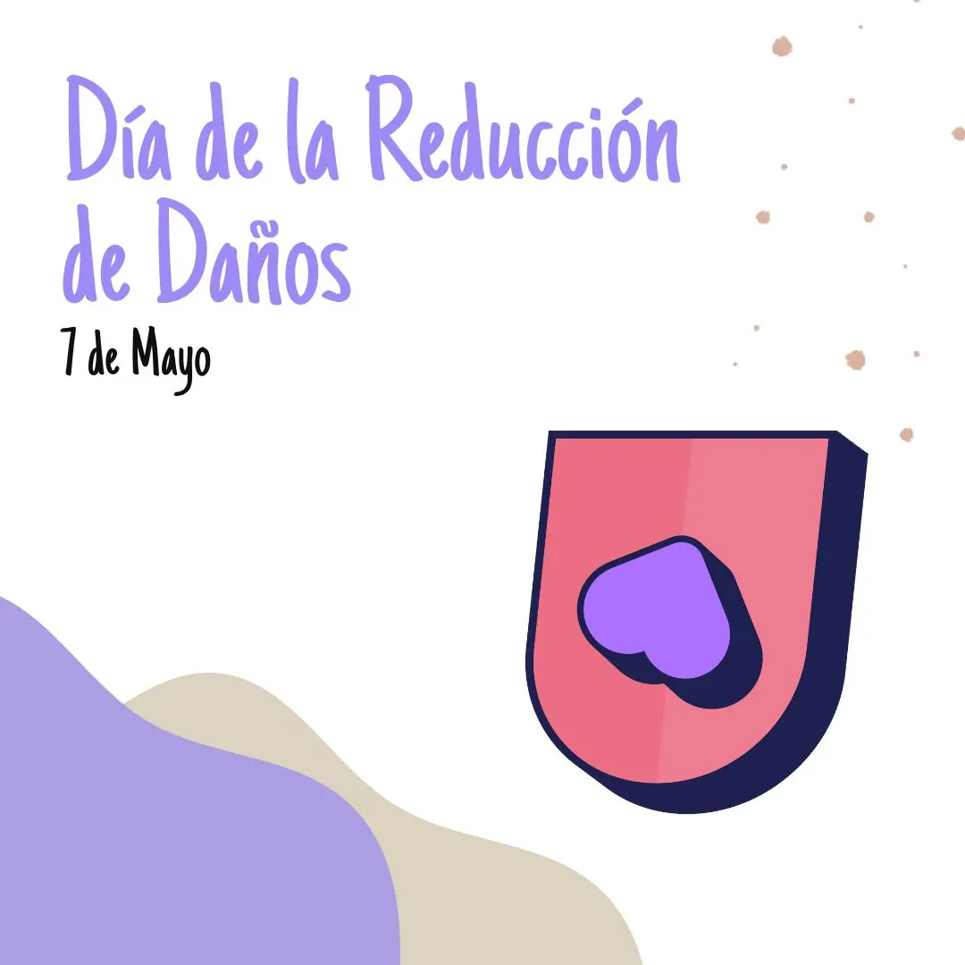 Portada blanca con manchas lila y beige y el escudo rosa de Viaja Seguro.
